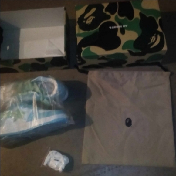 NIB BAPESTA Blue/Green/White Shoes - Picture 14 of 16